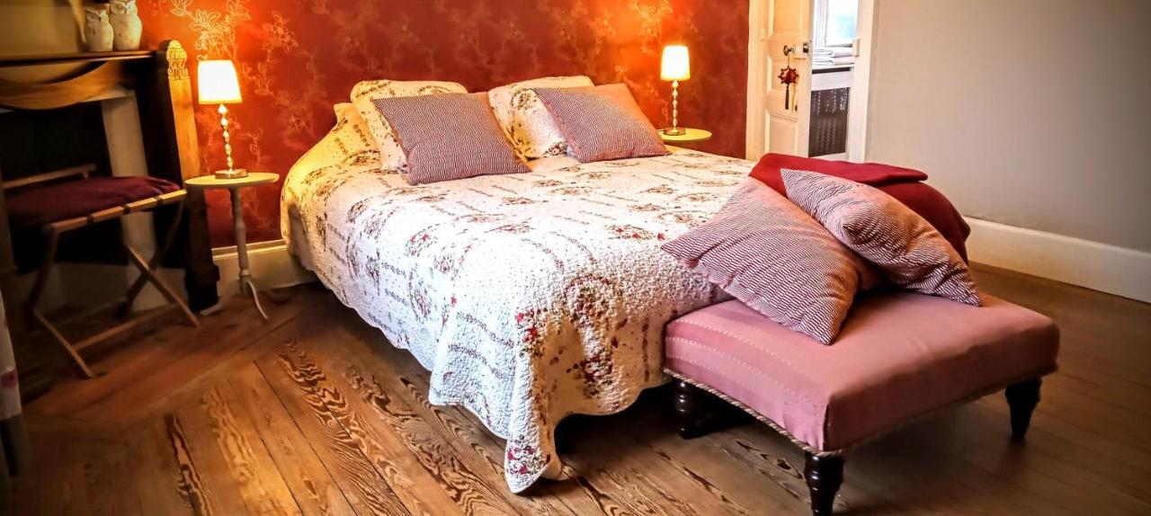 Le Bonnet De Nuit Bed & Breakfast Chalmoux Exterior photo