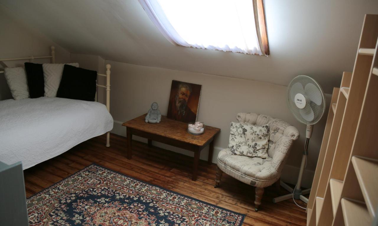 Le Bonnet De Nuit Bed & Breakfast Chalmoux Exterior photo