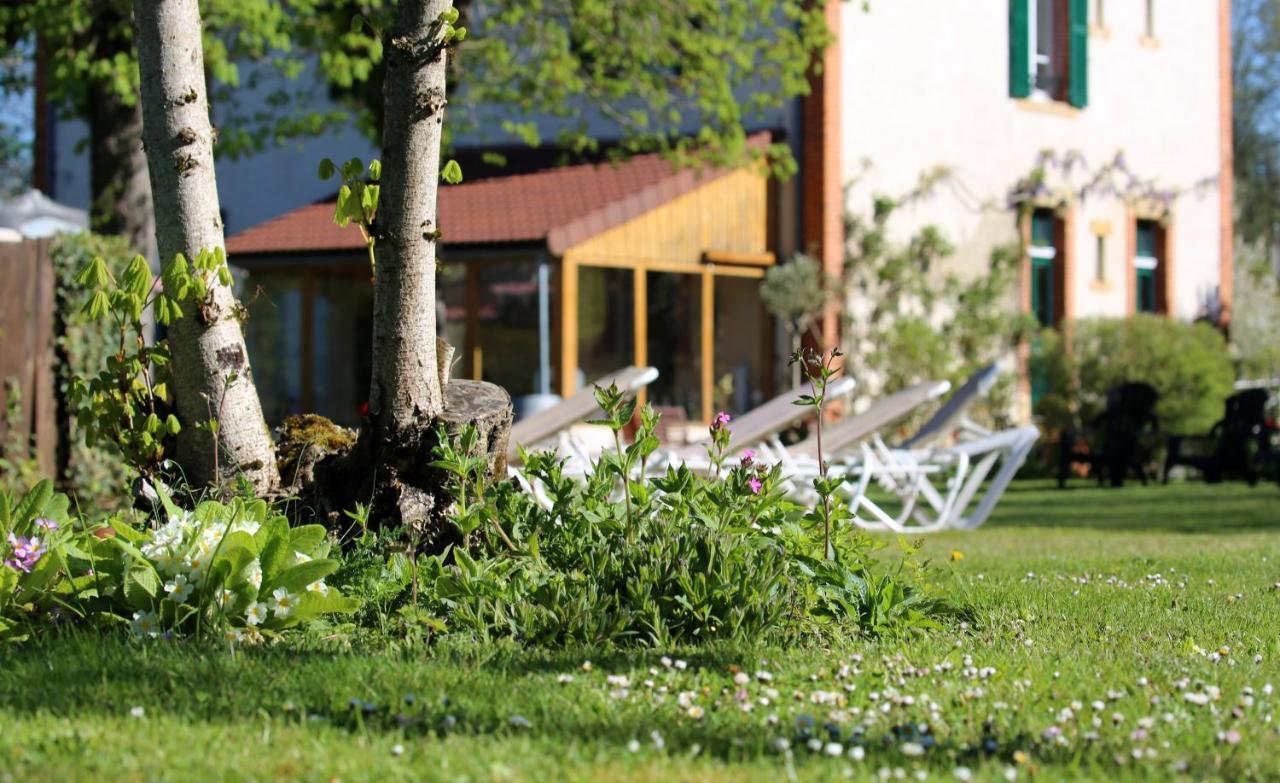 Le Bonnet De Nuit Bed & Breakfast Chalmoux Exterior photo